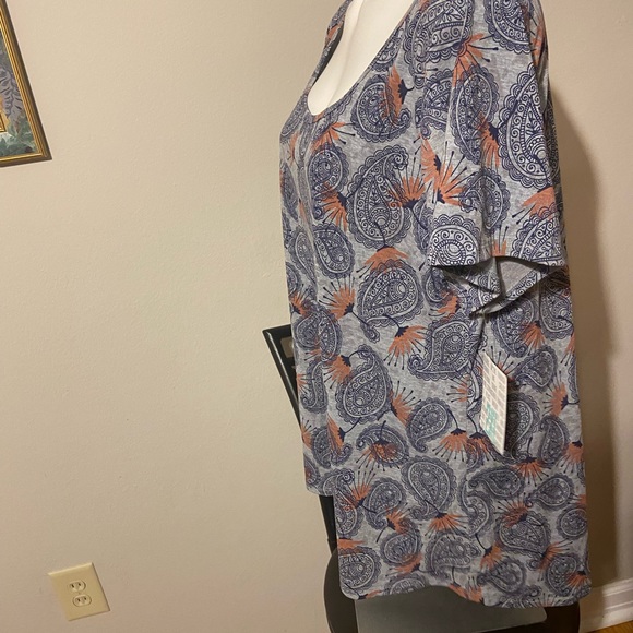 NWT 2X Classic Tee Lularoe - Picture 4 of 5